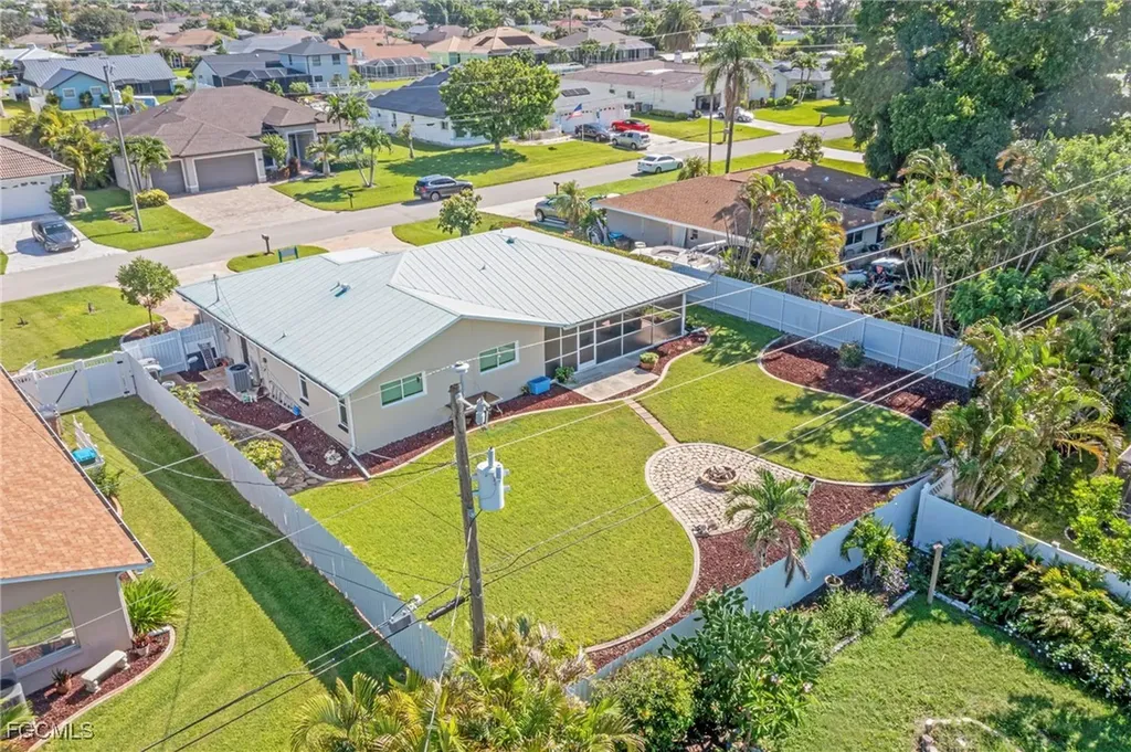 322 SE 31st Street Cape Coral FL 33904