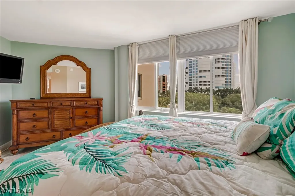 4041 Gulf Shore Boulevard N Naples FL 34103