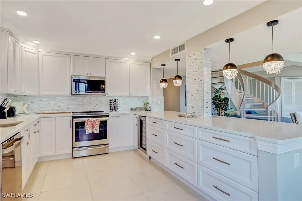 4041 Gulf Shore Boulevard N Naples FL 34103