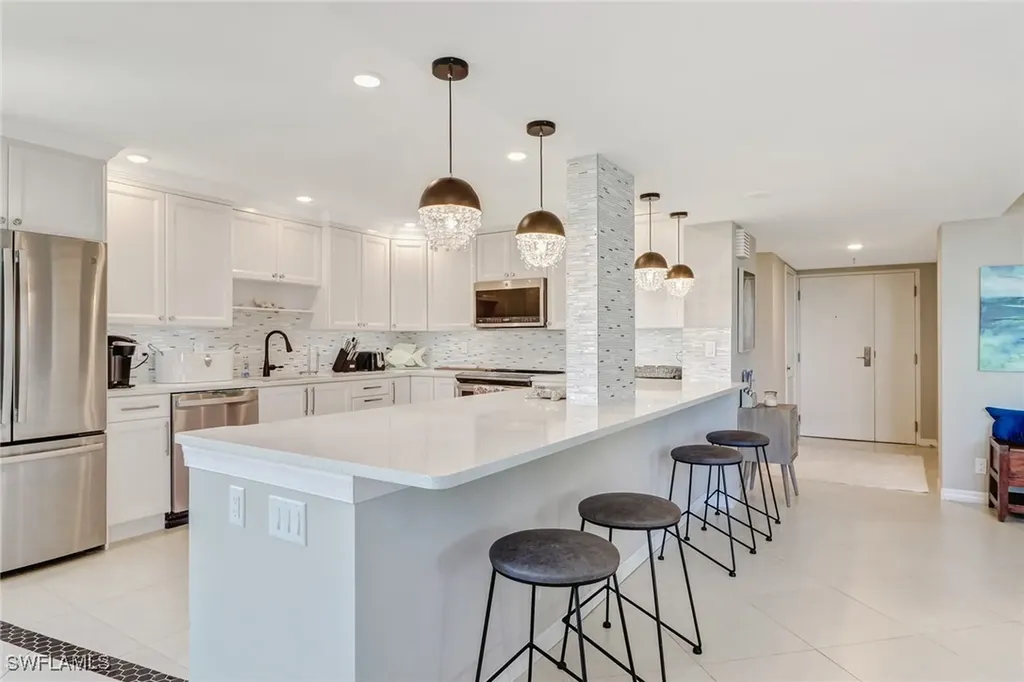 4041 Gulf Shore Boulevard N Naples FL 34103