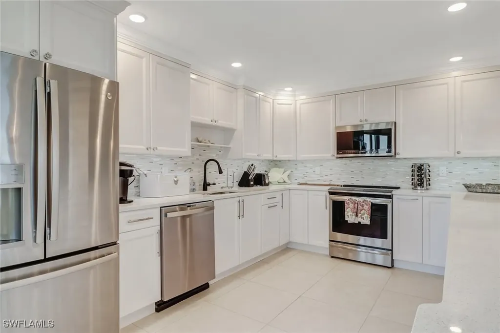 4041 Gulf Shore Boulevard N Naples FL 34103