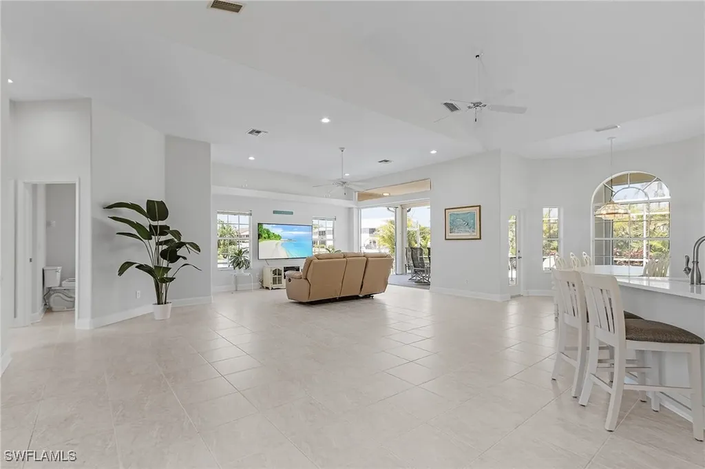4904 SW 10th Avenue Cape Coral FL 33914
