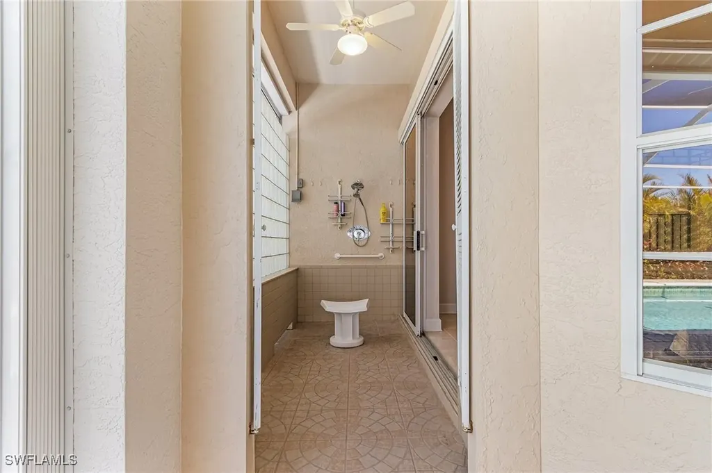 4904 SW 10th Avenue Cape Coral FL 33914