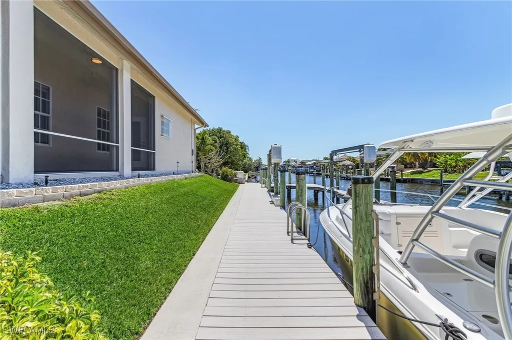 4904 SW 10th Avenue Cape Coral FL 33914