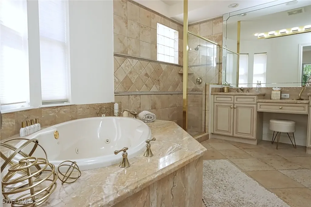 2868 Tiburon Boulevard E Naples FL 34109
