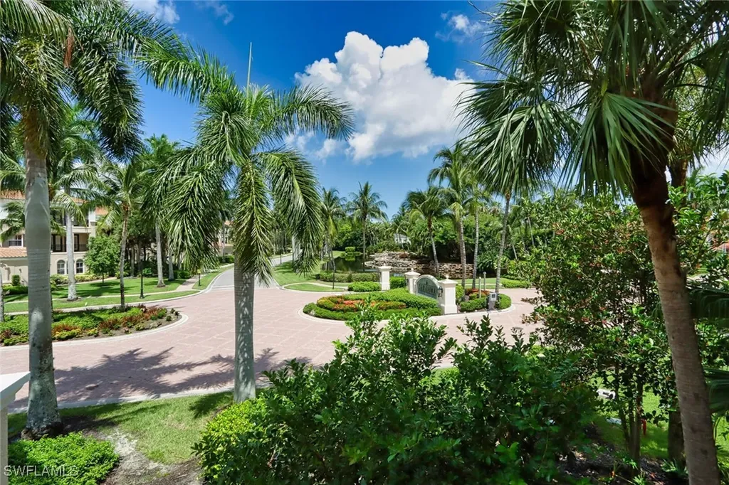 2868 Tiburon Boulevard E Naples FL 34109