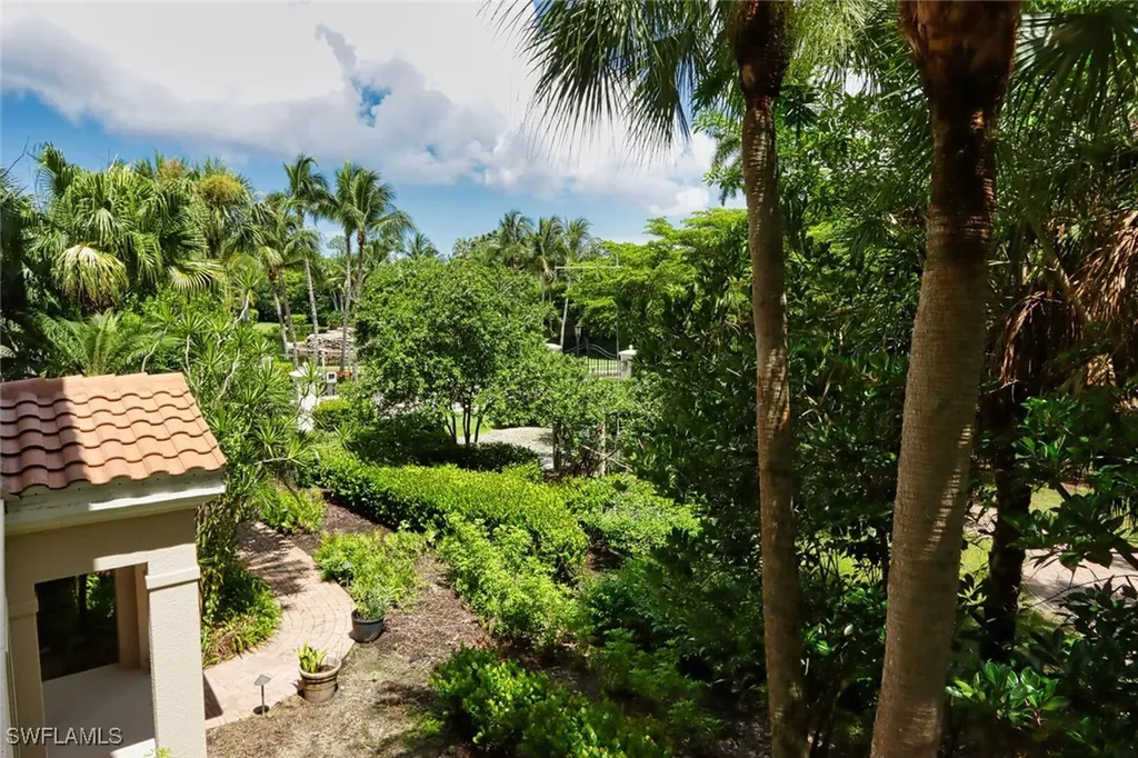2868 Tiburon Boulevard E Naples FL 34109
