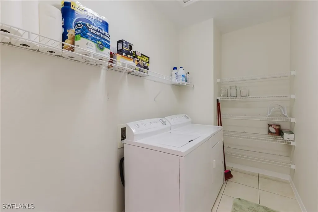 1860 Concordia Lake Circle Cape Coral FL 33909