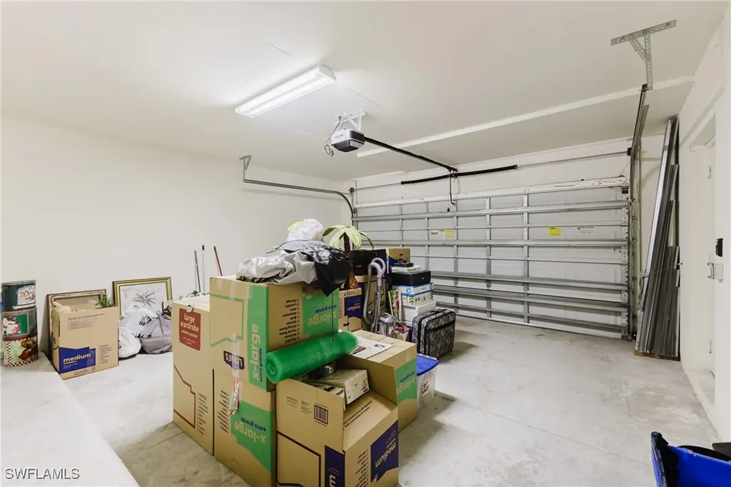 1860 Concordia Lake Circle Cape Coral FL 33909