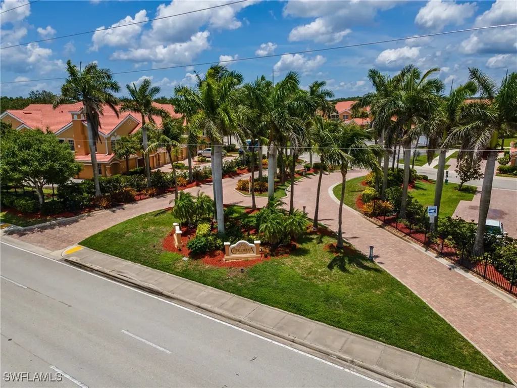 1860 Concordia Lake Circle Cape Coral FL 33909