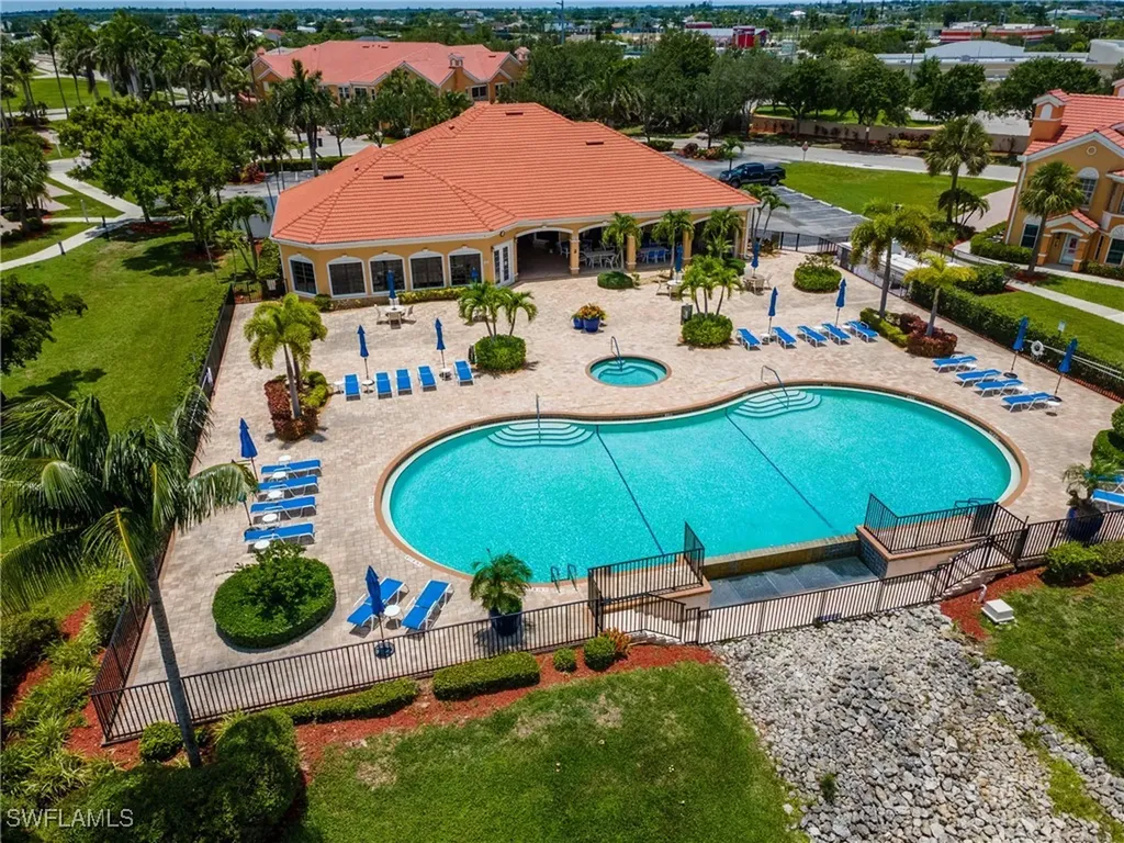 1860 Concordia Lake Circle Cape Coral FL 33909