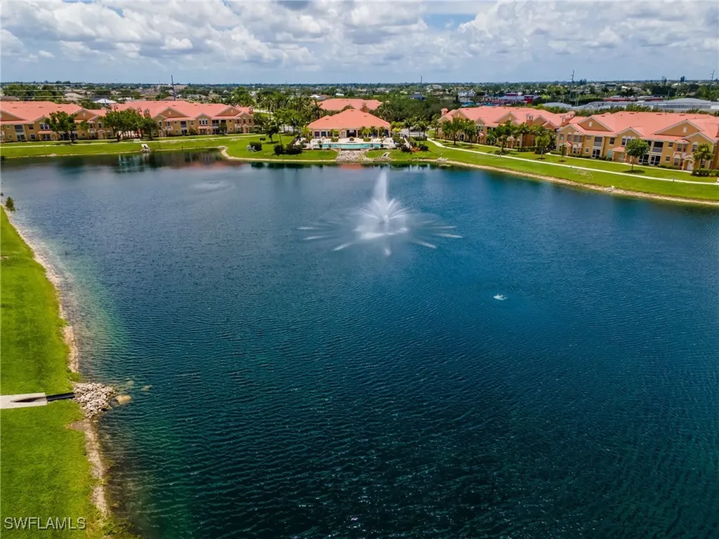 1860 Concordia Lake Circle Cape Coral FL 33909