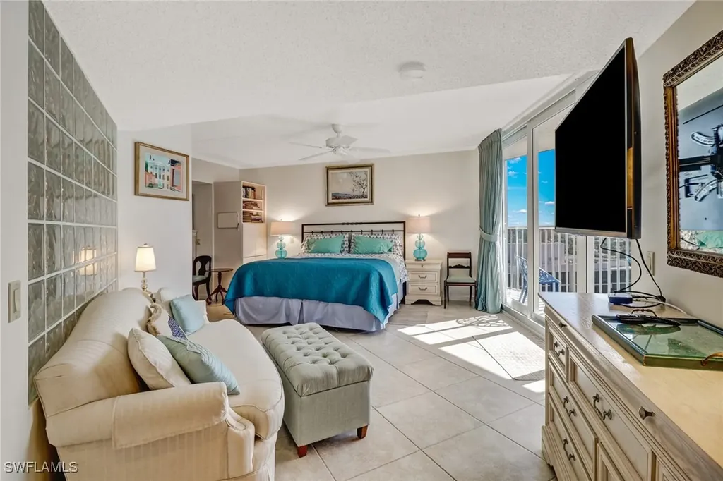 4041 Gulf Shore Boulevard N Naples FL 34103