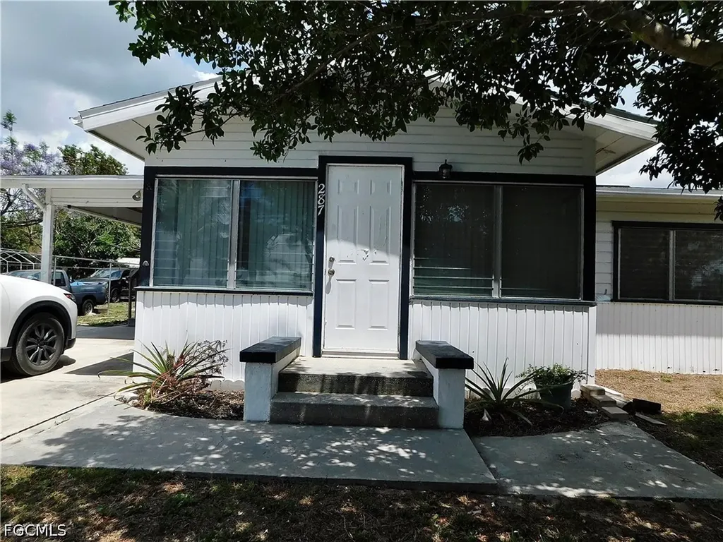 287 Poe Avenue North Fort Myers FL 33917