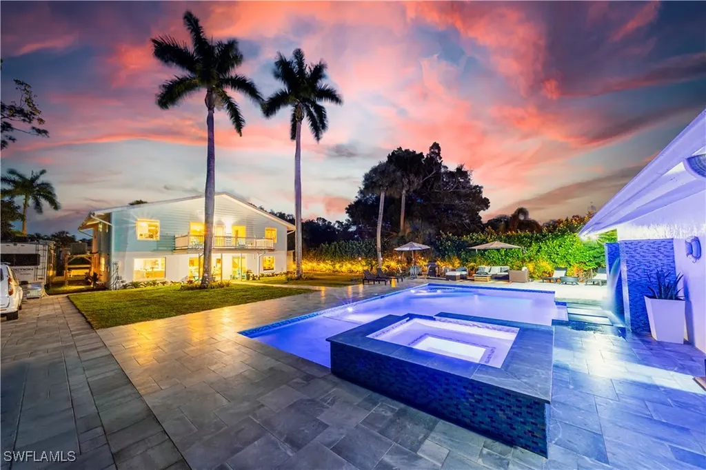 27237 Rio Vista Circle Bonita Springs FL 34135