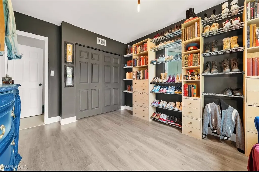 27237 Rio Vista Circle Bonita Springs FL 34135