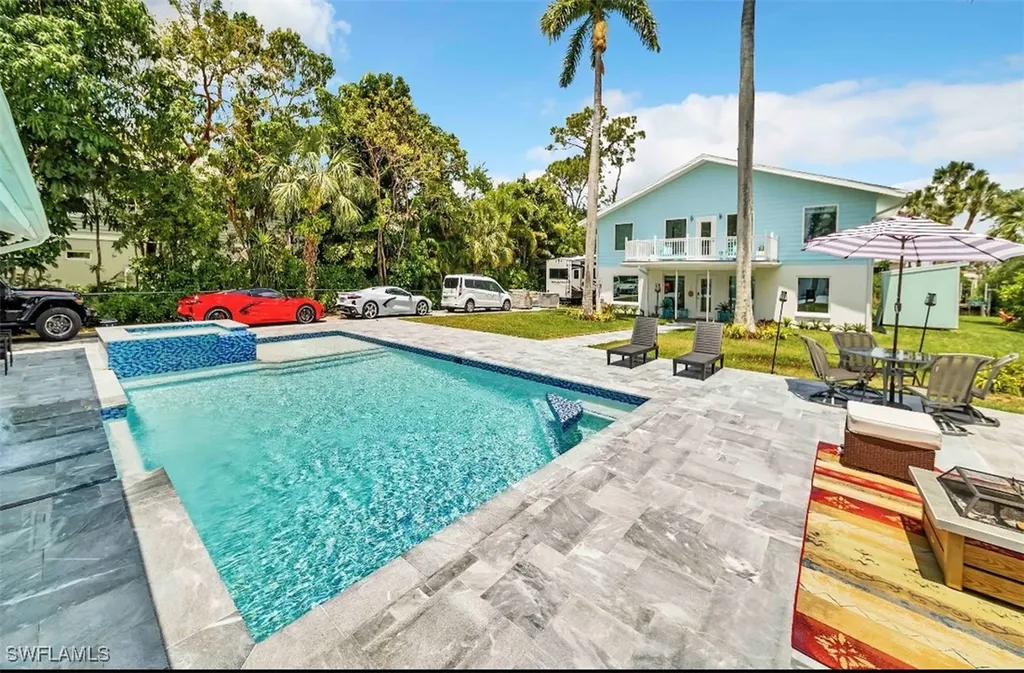 27237 Rio Vista Circle Bonita Springs FL 34135