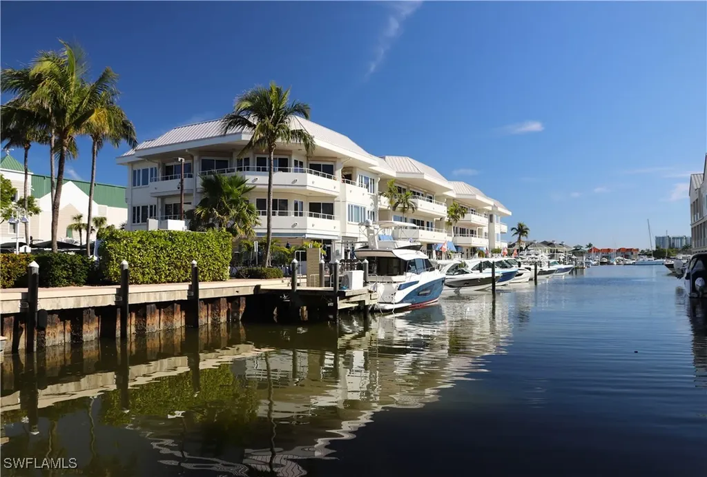 909 10th Street S Naples FL 34102