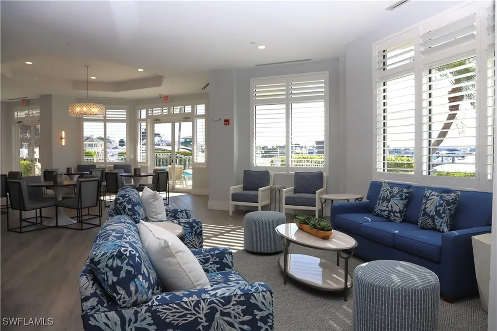 909 10th Street S Naples FL 34102