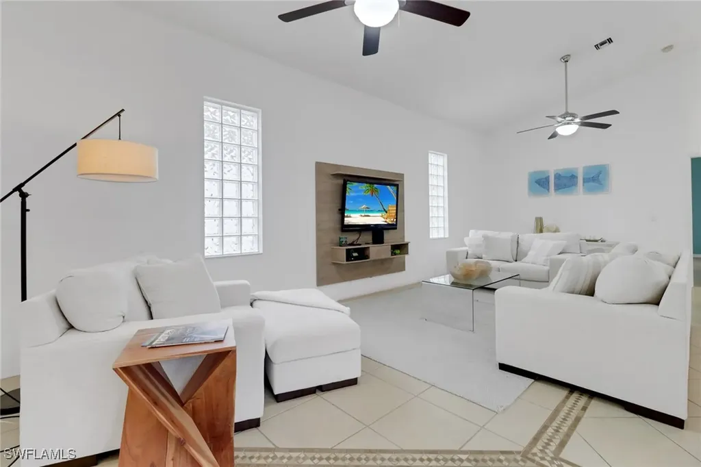 9521 Mariners Cove Lane Fort Myers FL 33919