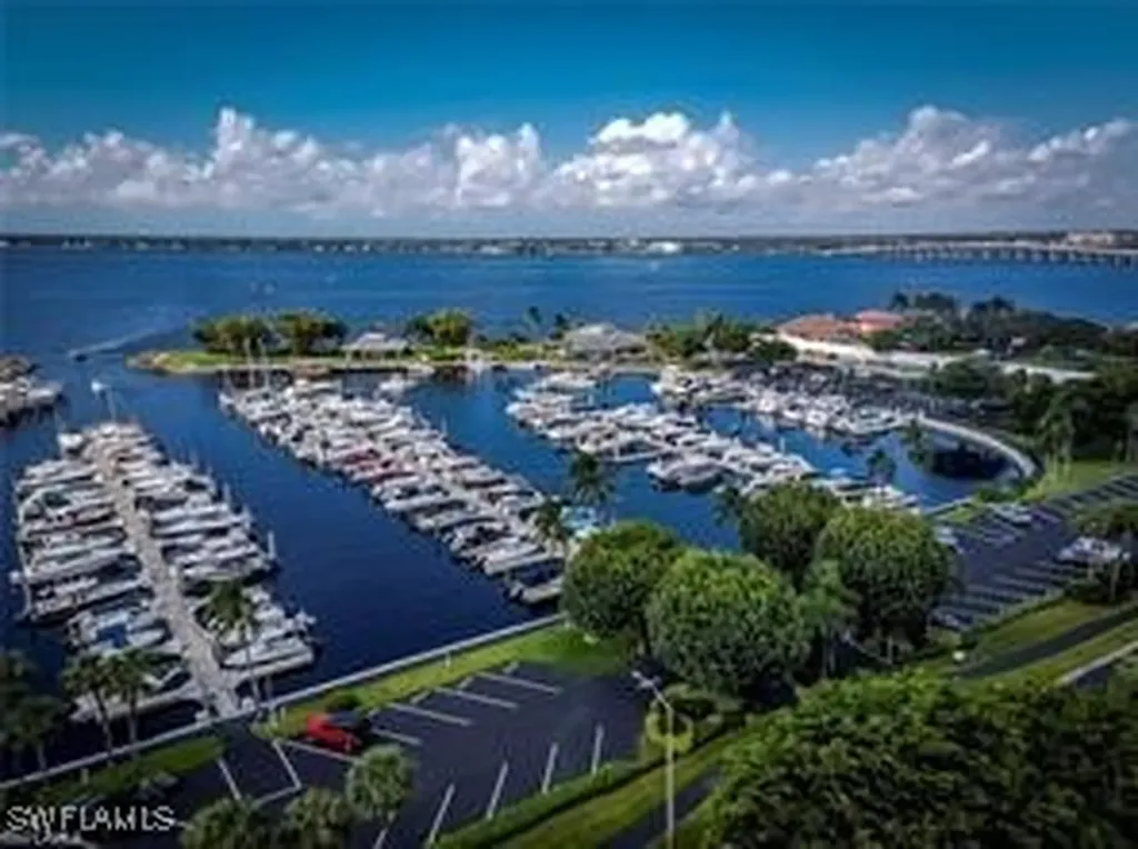 9521 Mariners Cove Lane Fort Myers FL 33919