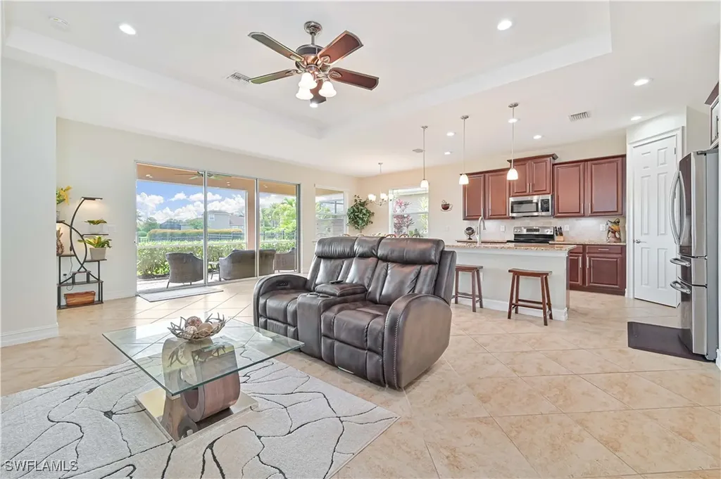 3915 King Williams Street Fort Myers FL 33916