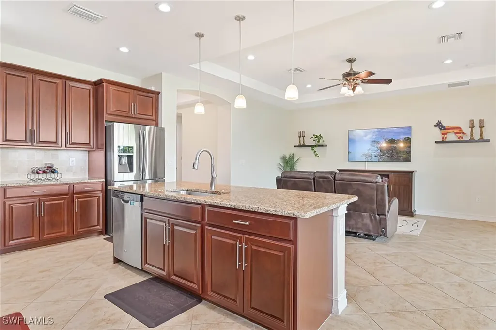 3915 King Williams Street Fort Myers FL 33916