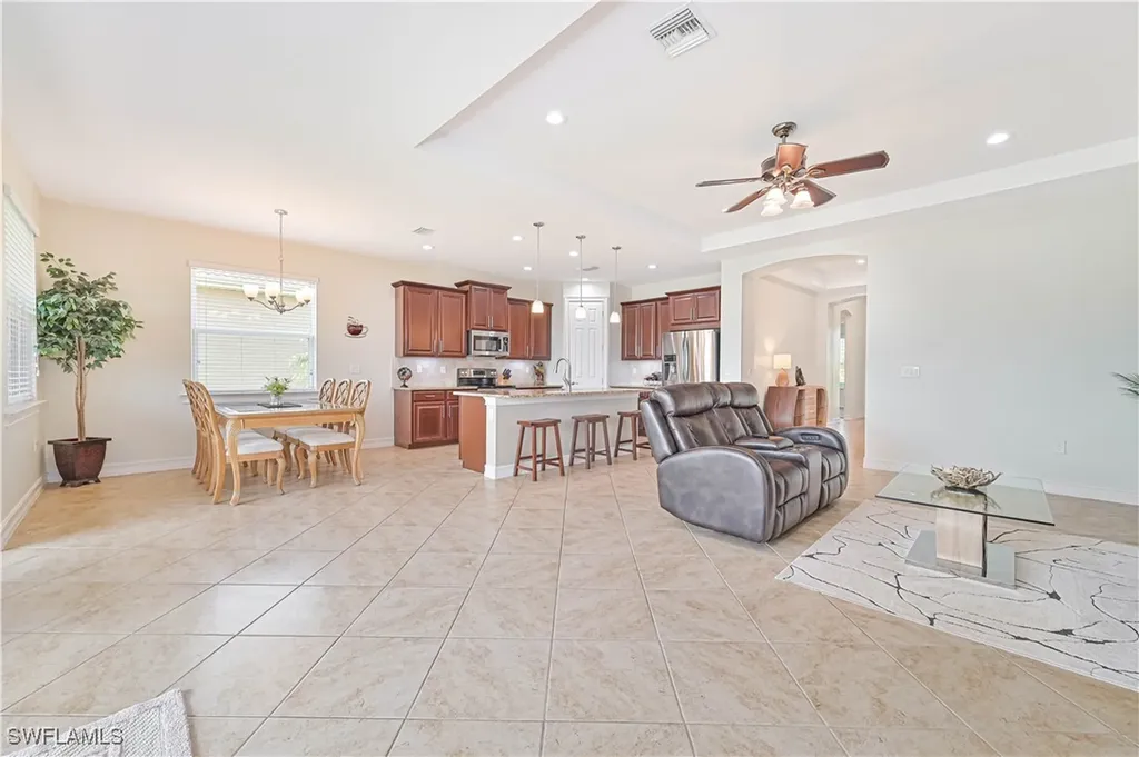 3915 King Williams Street Fort Myers FL 33916