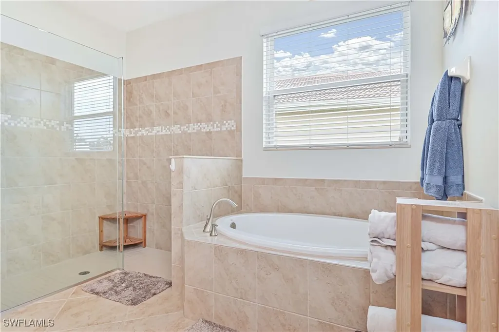 3915 King Williams Street Fort Myers FL 33916