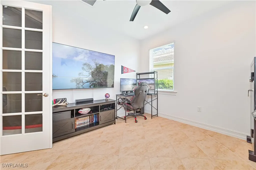 3915 King Williams Street Fort Myers FL 33916