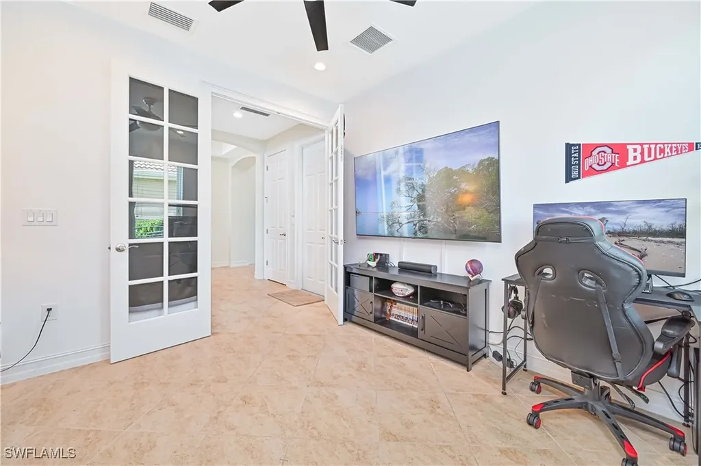 3915 King Williams Street Fort Myers FL 33916