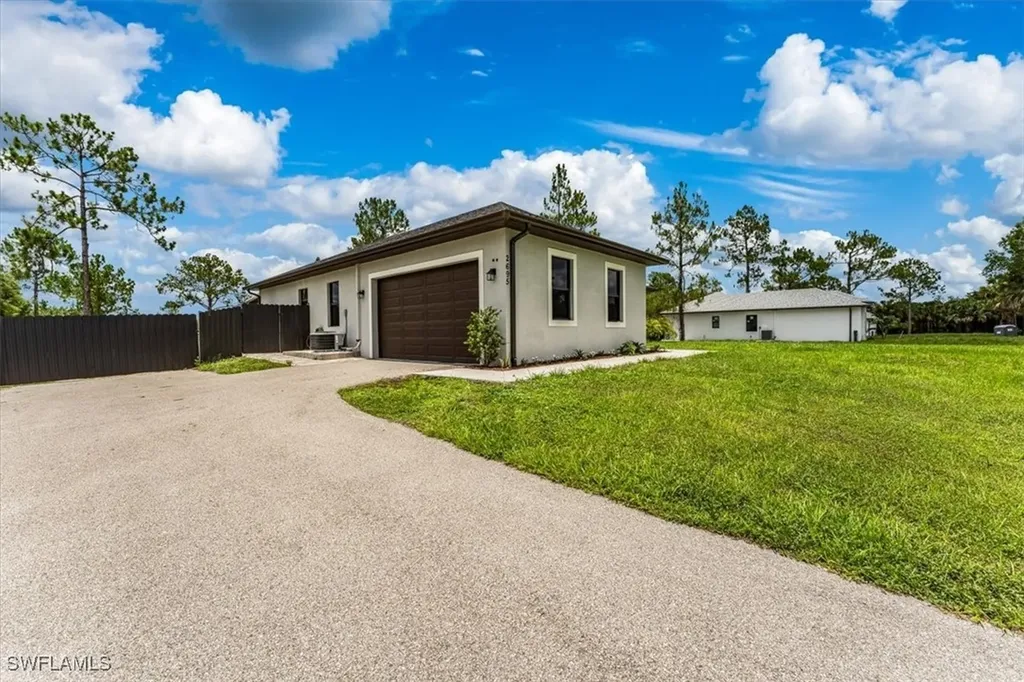 2695 10th Avenue SE Naples FL 34117