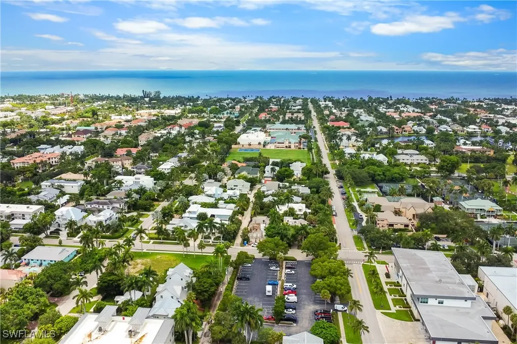 900 8th Avenue S Naples FL 34102