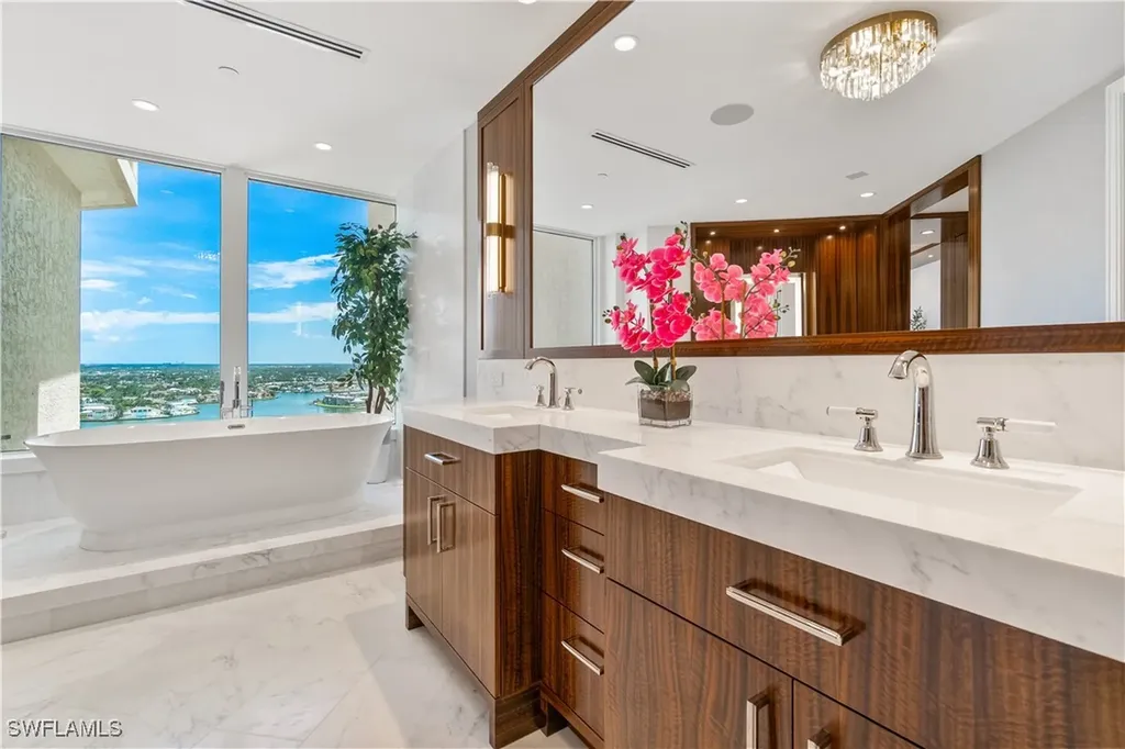 4021 Gulf Shore Boulevard N Naples FL 34103