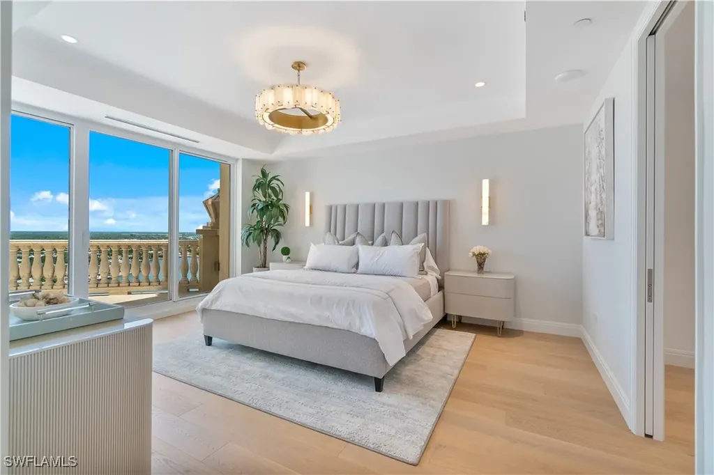 4021 Gulf Shore Boulevard N Naples FL 34103