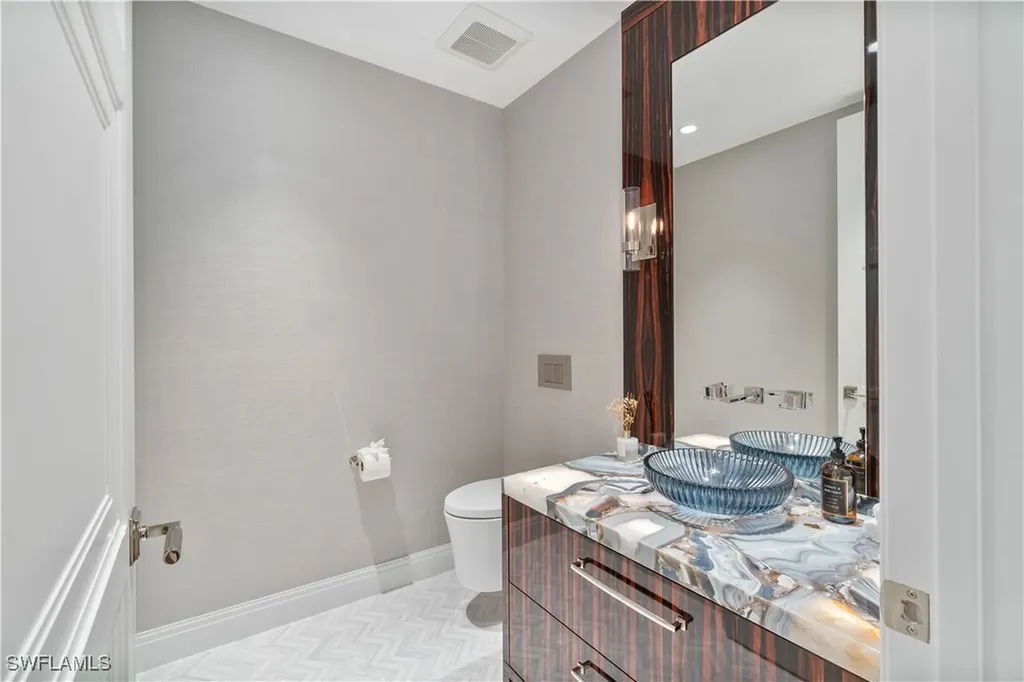 4021 Gulf Shore Boulevard N Naples FL 34103