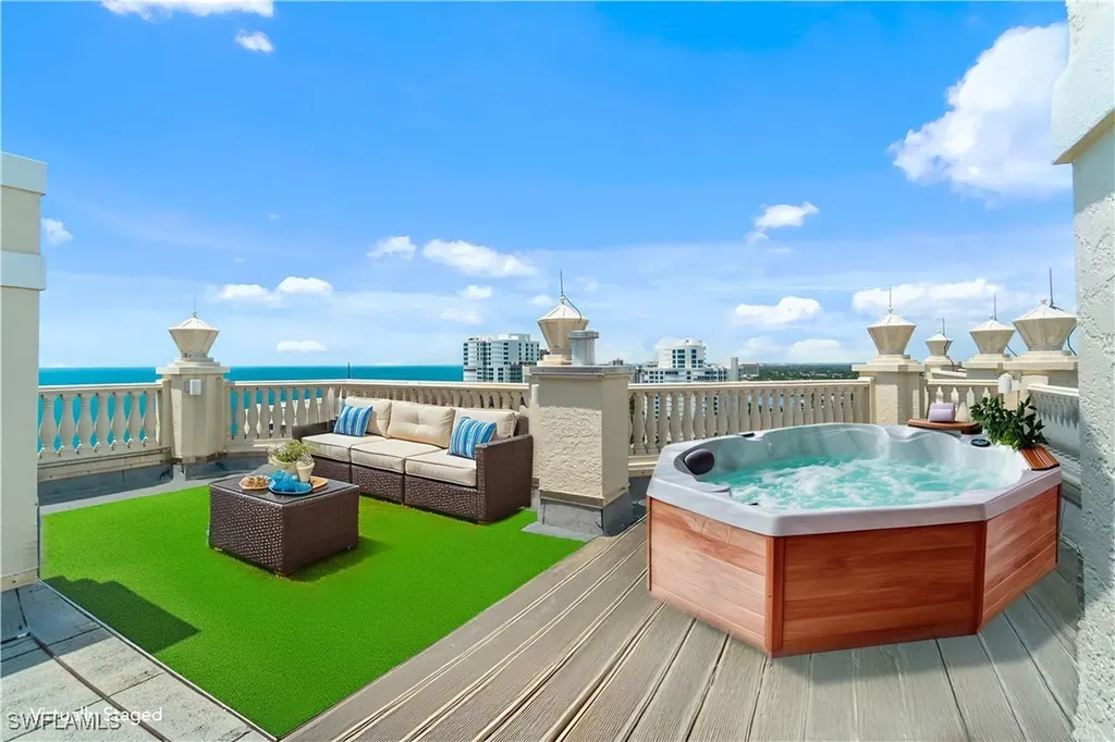 4021 Gulf Shore Boulevard N Naples FL 34103