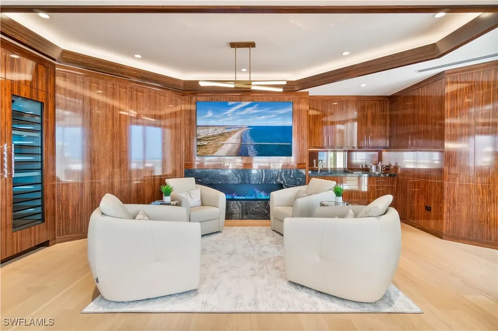 4021 Gulf Shore Boulevard N Naples FL 34103