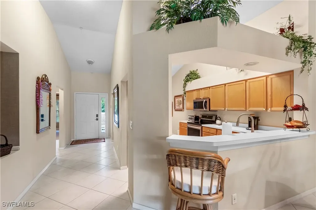 1980 Willow Bend Circle Naples FL 34109