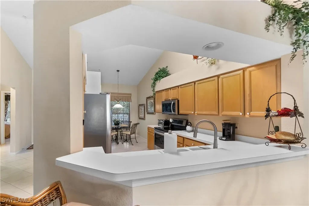 1980 Willow Bend Circle Naples FL 34109