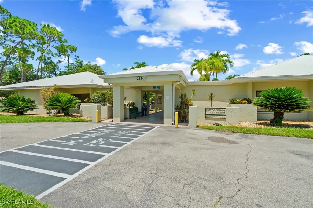 22025 Seashore Circle Estero FL 33928