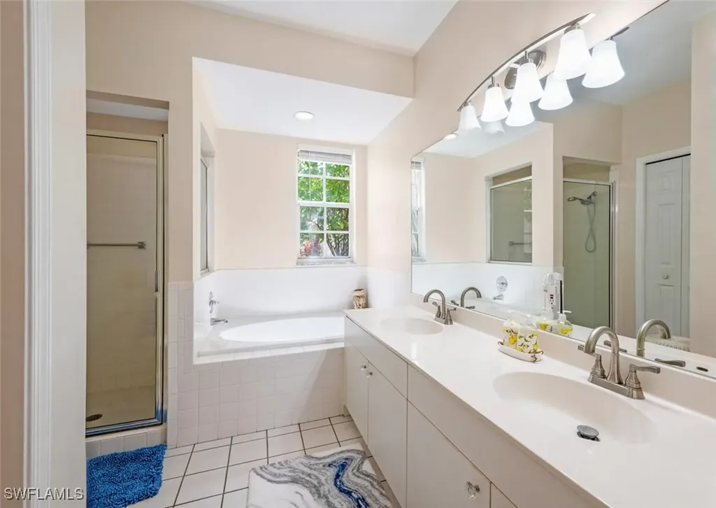 7762 Gardner Drive Naples FL 34109