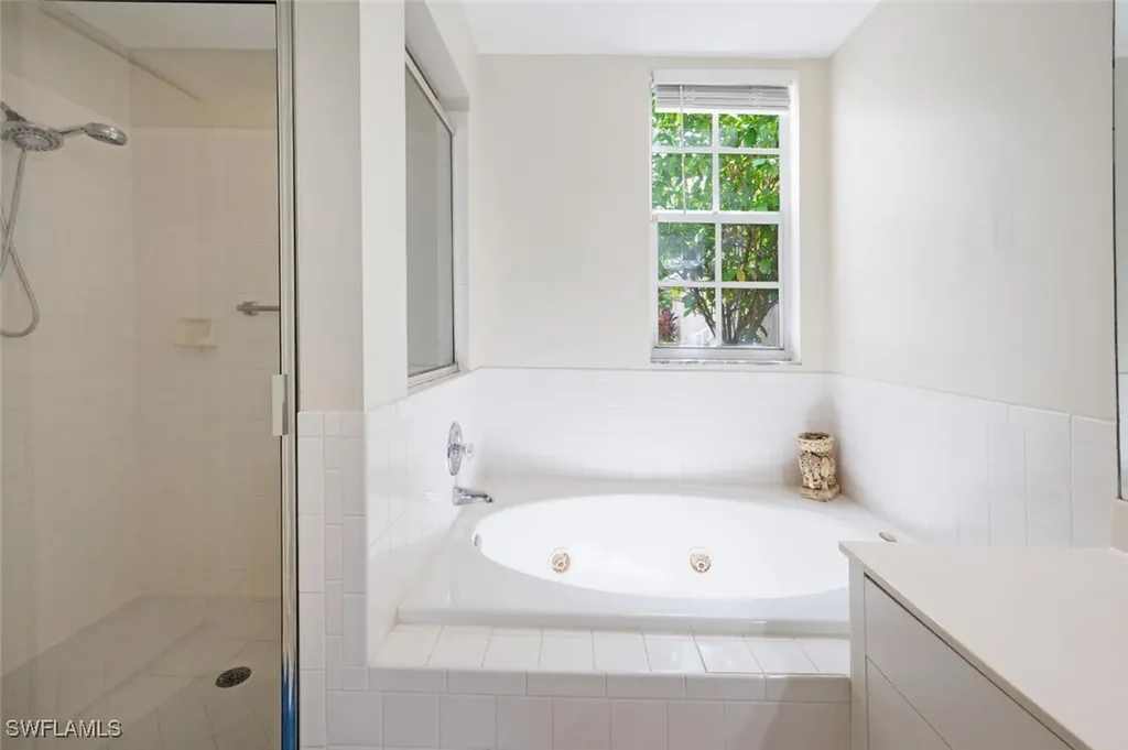 7762 Gardner Drive Naples FL 34109