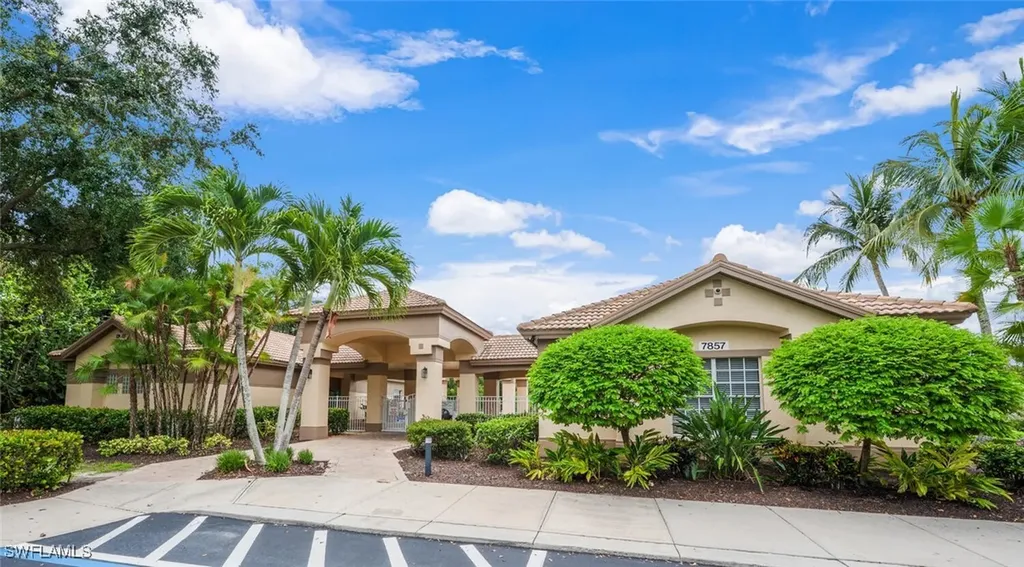 7762 Gardner Drive Naples FL 34109