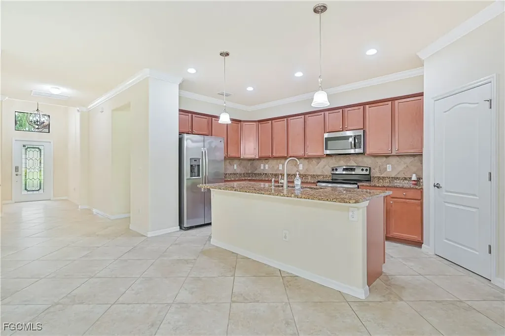 8979 Water Tupelo Road Fort Myers FL 33912