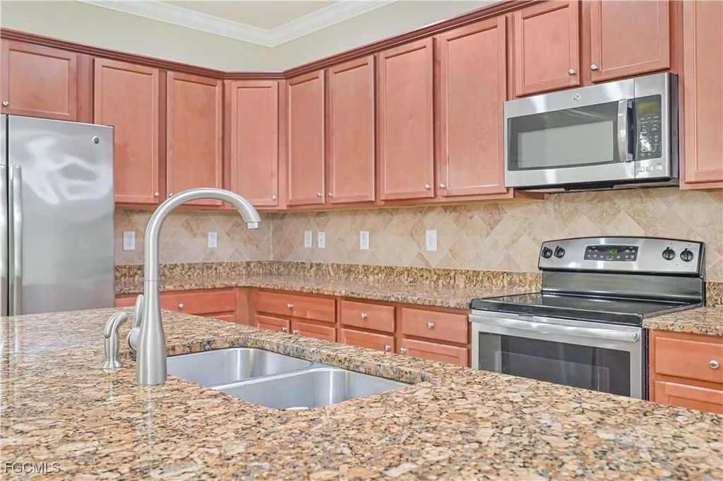 8979 Water Tupelo Road Fort Myers FL 33912