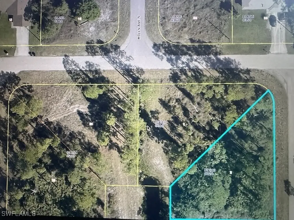 1010 Manikin Avenue S Lehigh Acres FL 33974
