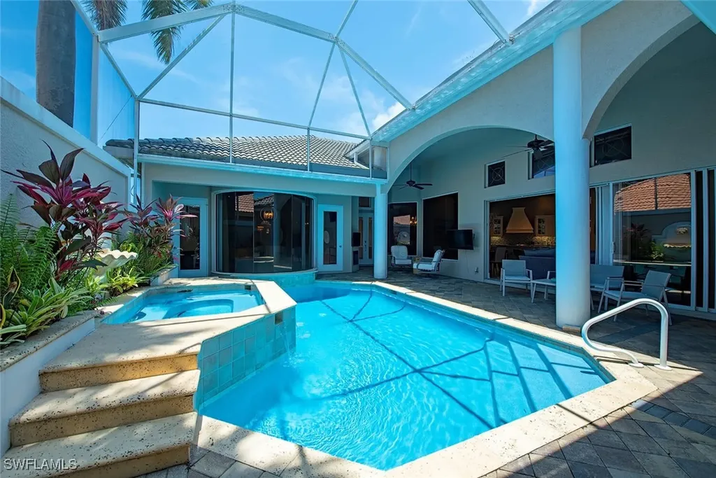 1534 Vintage Lane Naples FL 34104