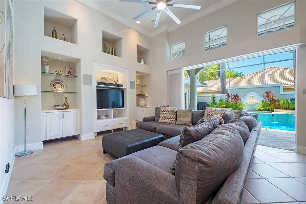 1534 Vintage Lane Naples FL 34104