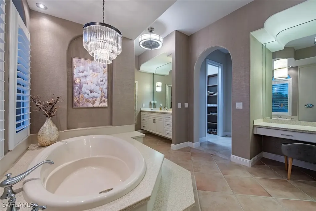 1534 Vintage Lane Naples FL 34104